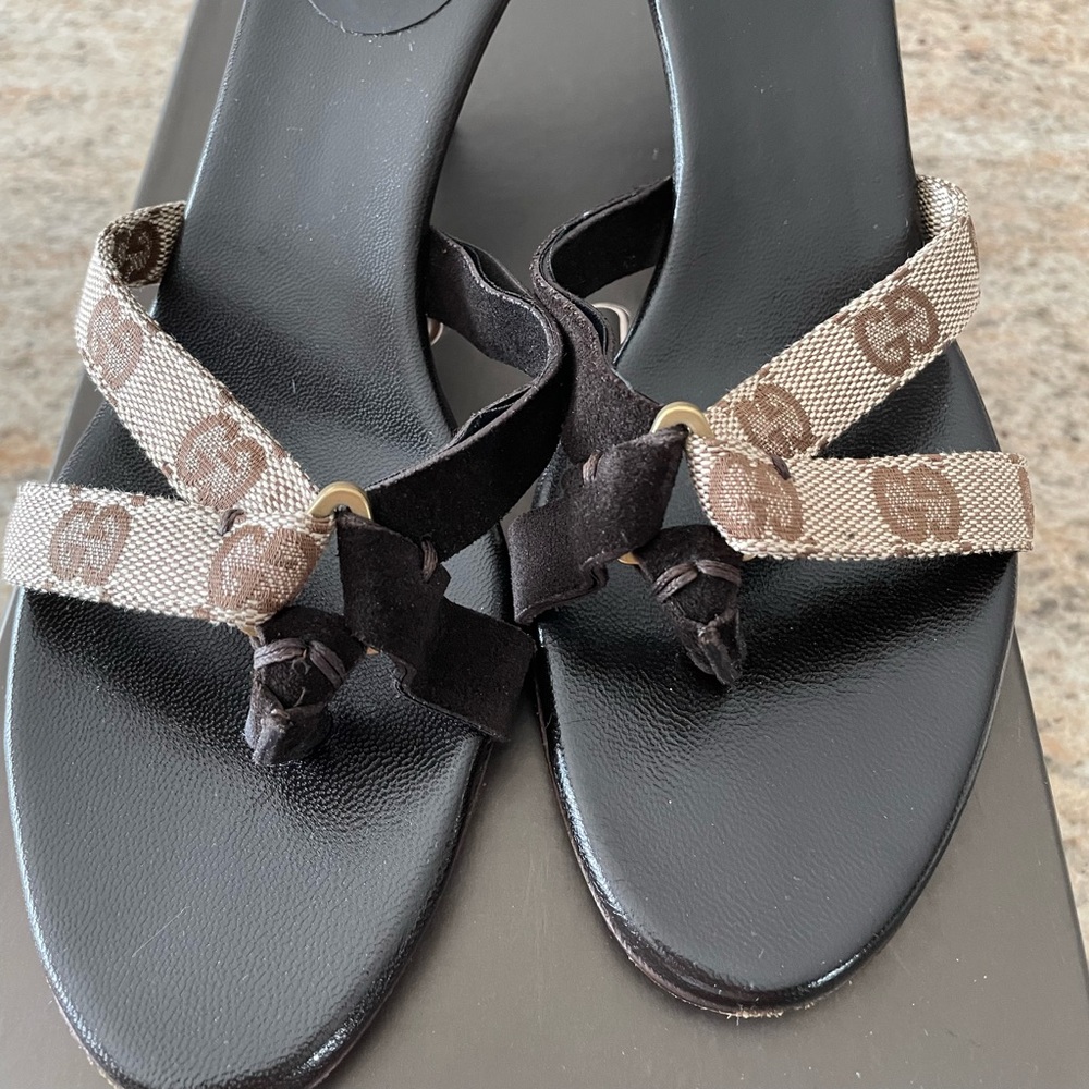 Woman’s Authentic Gucci kitten heal sandals. Size 6.5